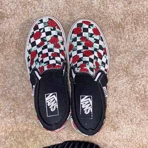 size 7 women’s vans only worn a few times